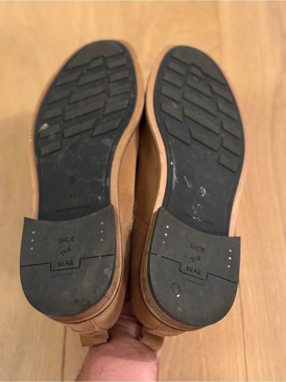 Men's Tan Suede Lace-Up Derby Shoes